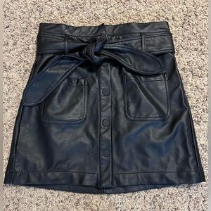 TGLA Women's Black Snap-Button Front Vegan Faux Leather Mini Skirt w/ Belt XS
